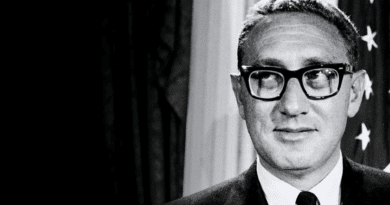 Kissinger stregone triste e consapevole