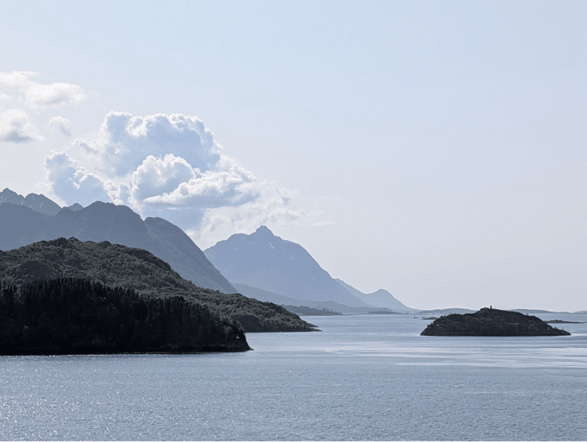 La costa delle Lofoten, vicino ad Hanøy.