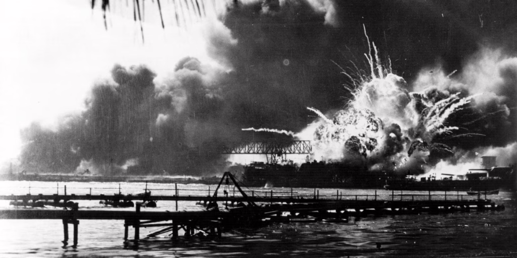 L'attacco giapponese a Pearl Harbour, 7 dicembre 1941.