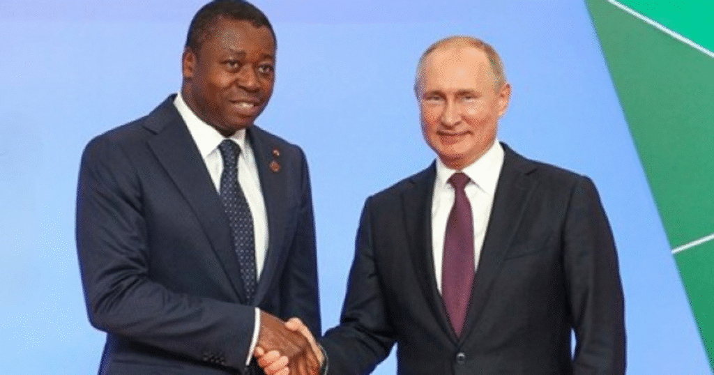 Faure Gnassingbé, primo ministro togolese con Vladimir Putin, presidente della Federazione russa.