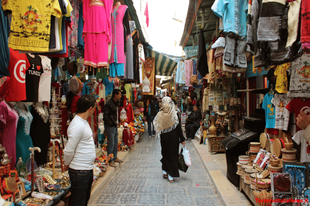 Un tipico mercato tunisino.