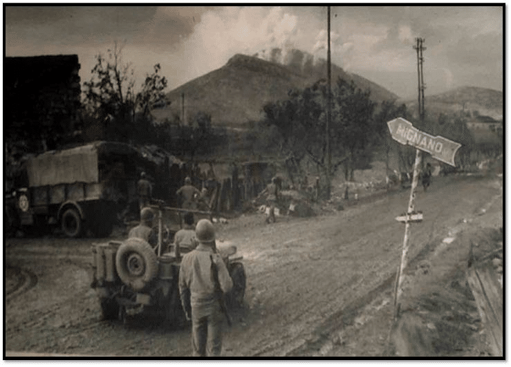 Fanti americani e Bersaglieri italiani di fronte a Monte Lungo.