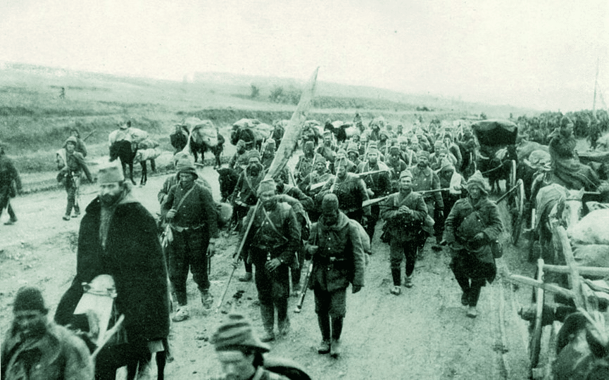 Una rara fotografia scattata durante le Guerre Balcaniche del 1912-13.