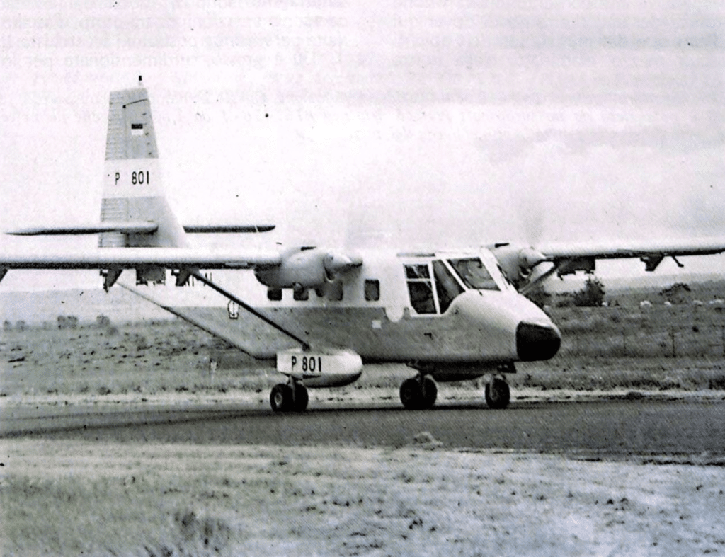Un GAF NOMAD australiano si prepara al decollo. Il MISSION MASTER, versione con fusoliera corta, è in servizio con le Aviazioni dell'Australia, Papua Nuova Guinea, Filippine e Indonesia come aereo leggero da trasporto.