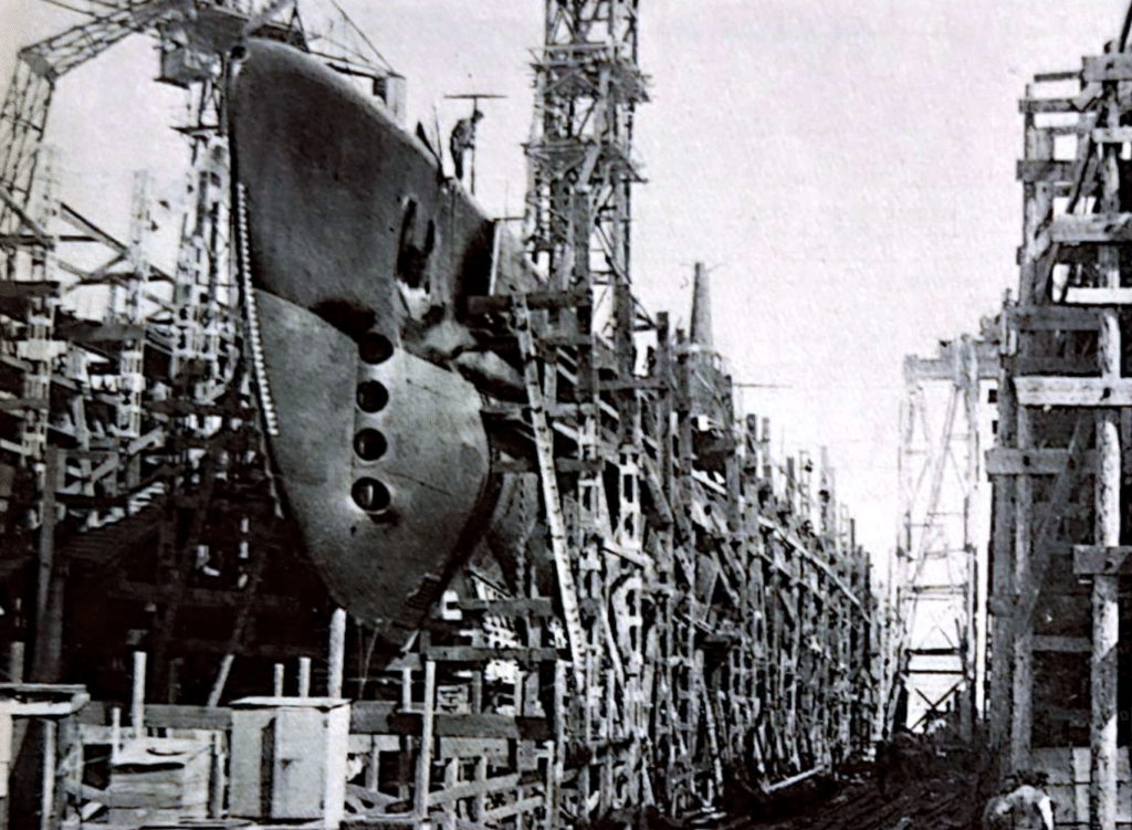 Il CAGNI in avanzato stato di costruzione, il 15/07/1941.