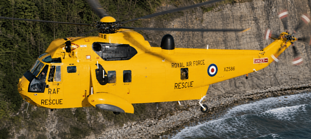 Un SEA KING Mk3 della RAF con il suo tipico colore giallo. La RAF ha quattro reparti SAR con 14 SEA KING Mk 2.