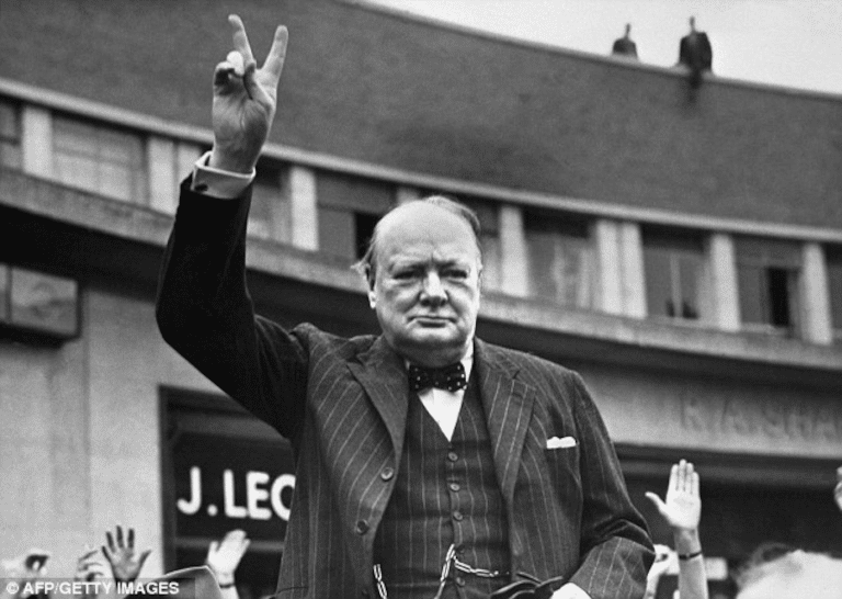 Winston Churchill neoeletto (maggio 1940).