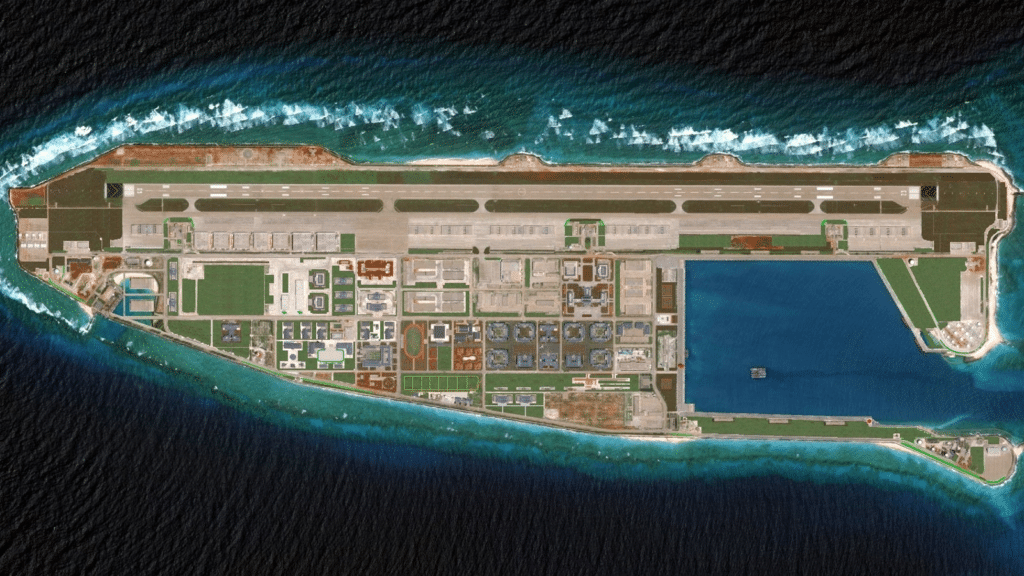 Esempio del programma cinese di "aerodromizzazione delle isole e dei reef".