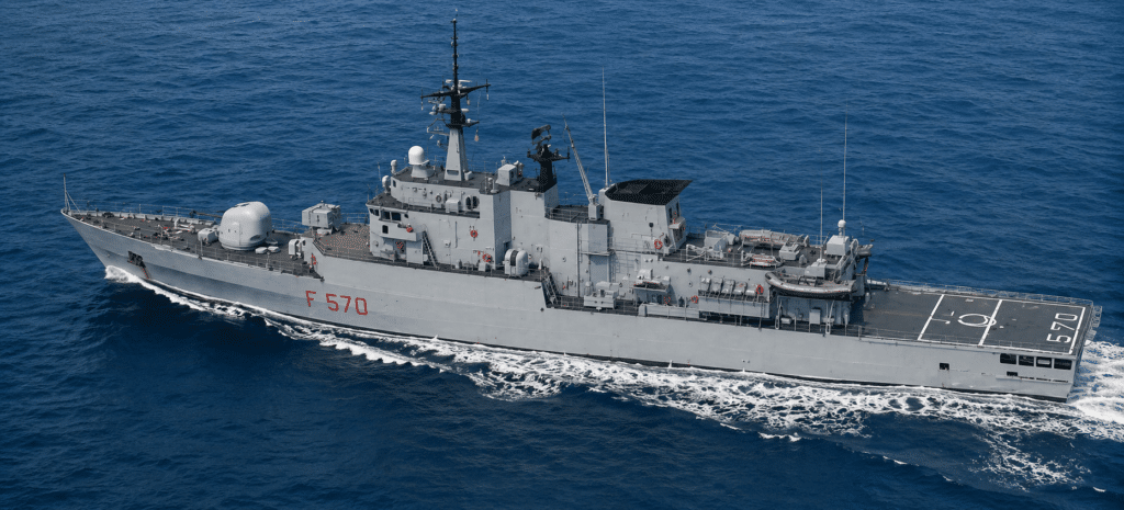 La MAESTRALE (F 570) della MMI è la prima unità della sua classe. Le otto fregate della classe MAESTRALE della MMI sono armate con l’OTO Melara OTOMAT SSM, che ha un raggio d’azione di oltre 140 km. Ogni nave imbarca IV lanciatori OTOMAT Mk 2.