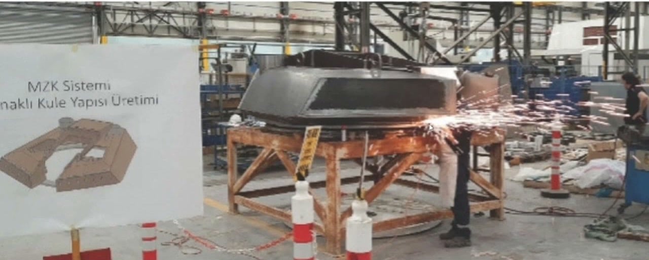 Produzione della struttura saldata della torre MZK