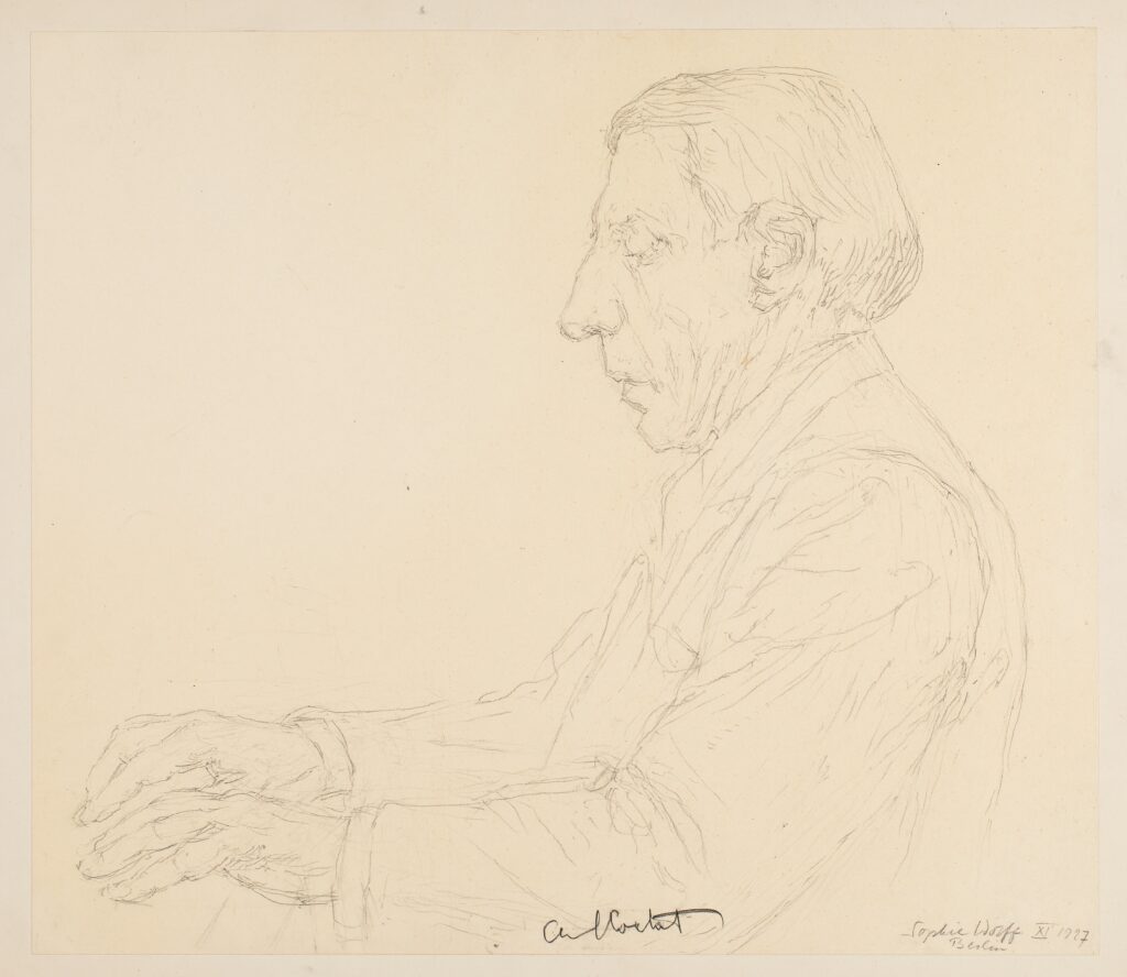 Ritratto di Alfred Cortot seduto al pianoforte.