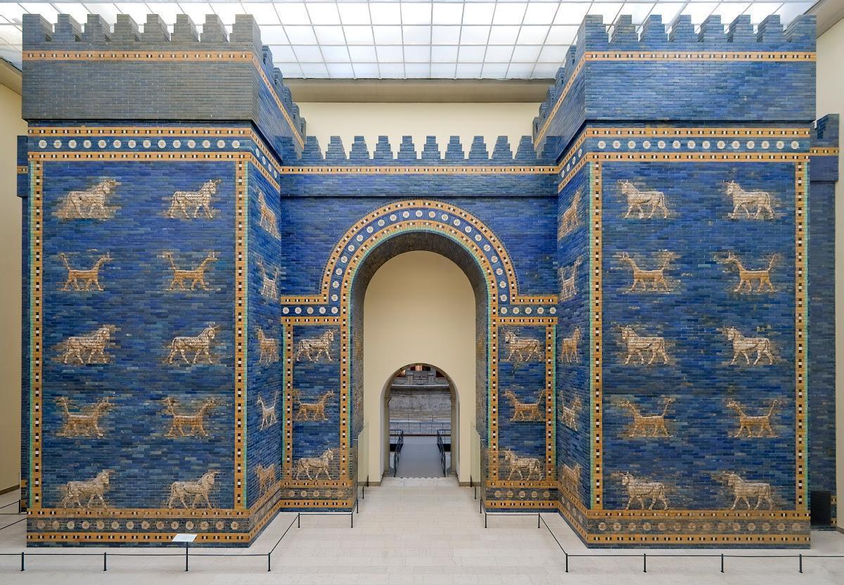 Ricostruzione della Porta di Ishtar al Pergamonmuseum di Berlino